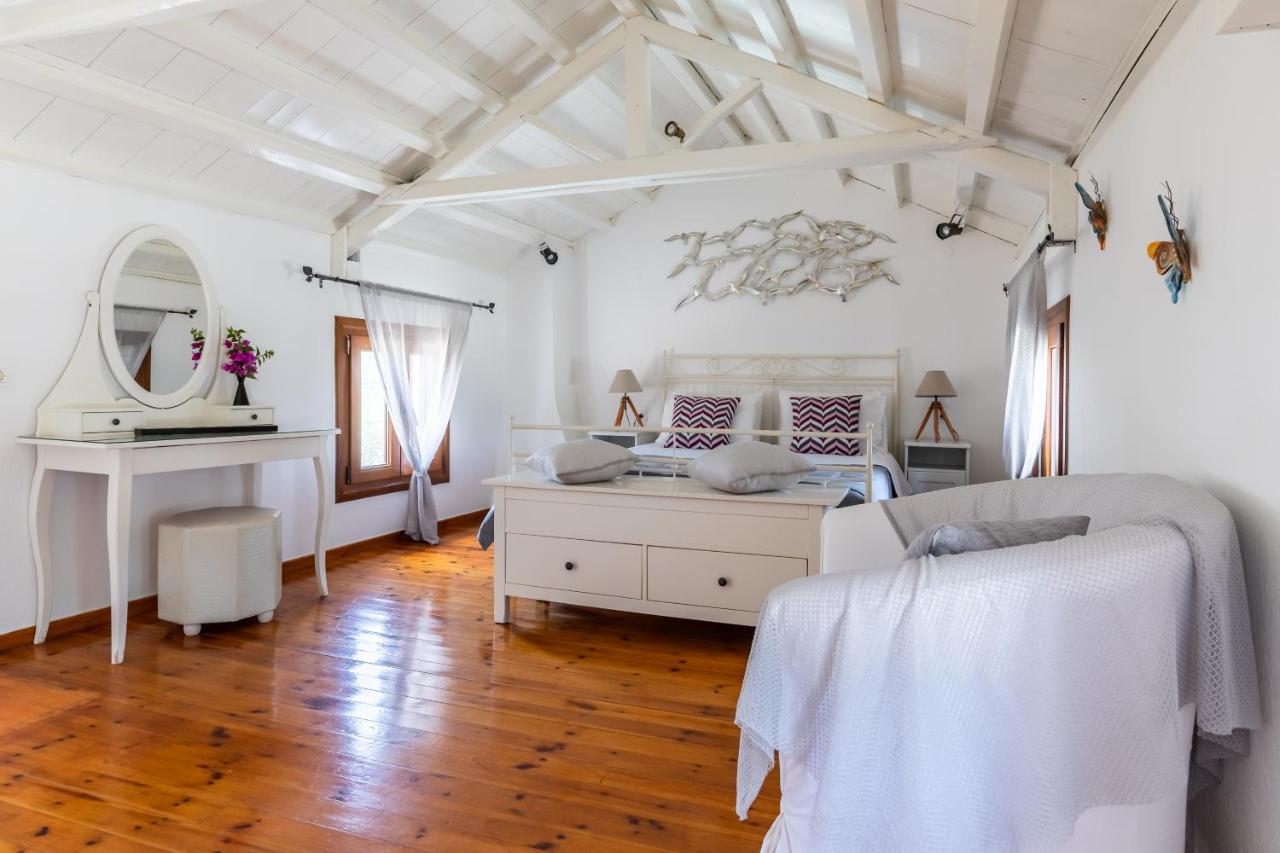 Villa Fotini Kalivi in Raches Panormos  Esterno foto